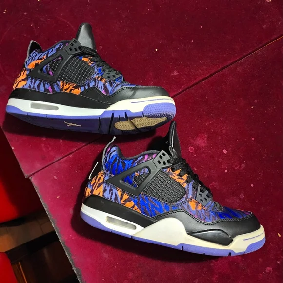 JORDAN 4 RETRO BLACK RUSH VIOLET SNEAKERS 👟 - Picture 5 of 7